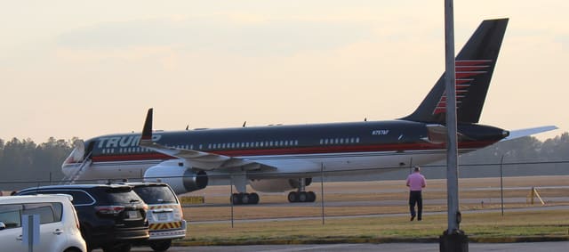 N757AF - Twin-engine aircraft