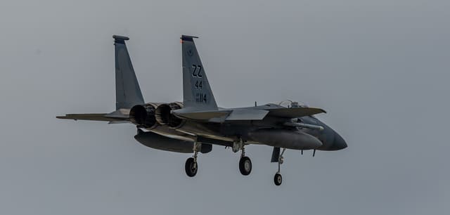  - Twin-engine aircraft