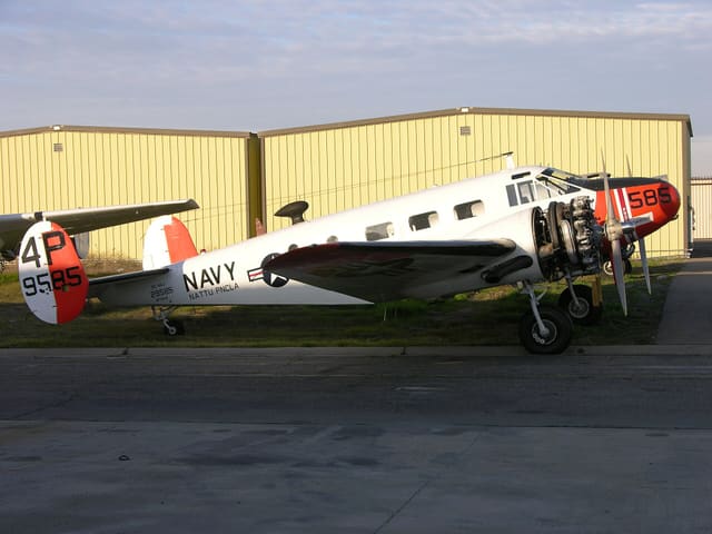 N75018 - Twin-engine aircraft
