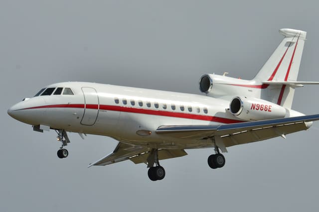 N966E - Business jet