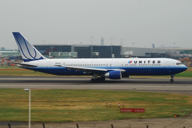 N655UA - Boeing