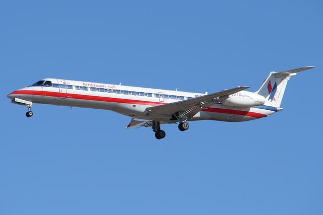 N670AE - Embraer