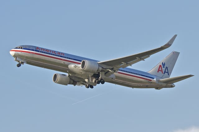 N381AN - Boeing