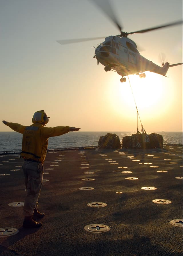 N330JF - Helicopter