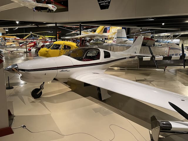 N384L - Single-engine aircraft