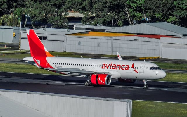 N966AV - Airbus