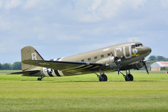  - Twin-engine aircraft
