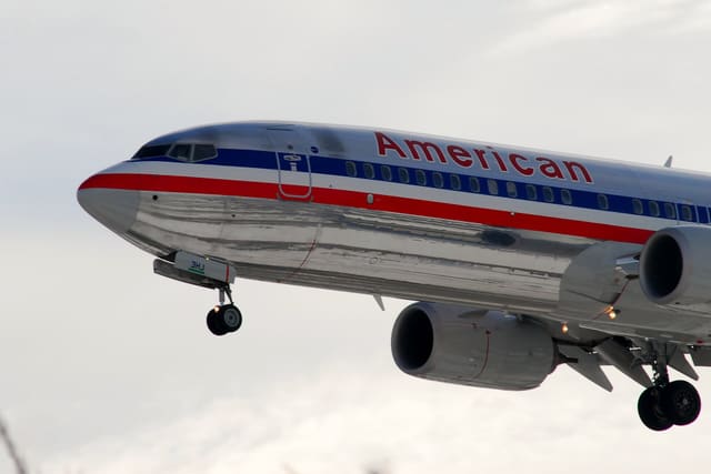 N876NN - Twin-engine aircraft