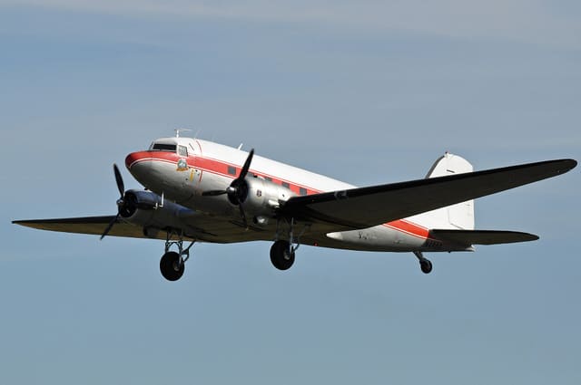 N49AG - Douglas