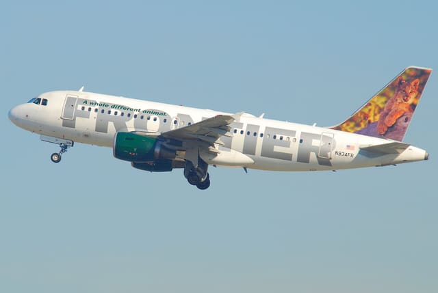N934FR - Twin-engine aircraft
