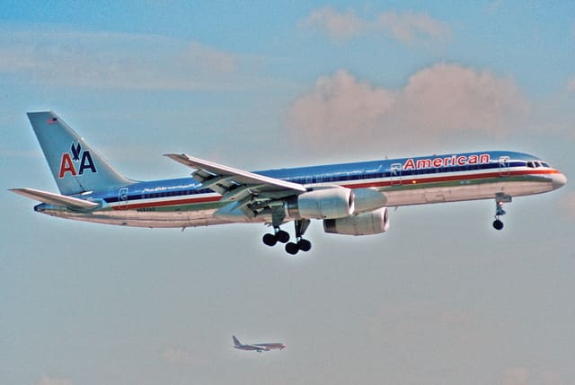N684AA - Twin-engine aircraft