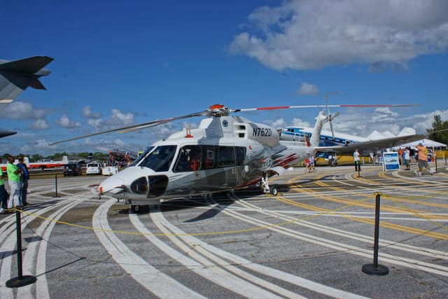 N762D - Helicopter