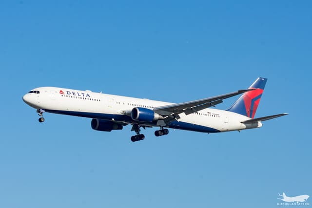 N834MH - Boeing