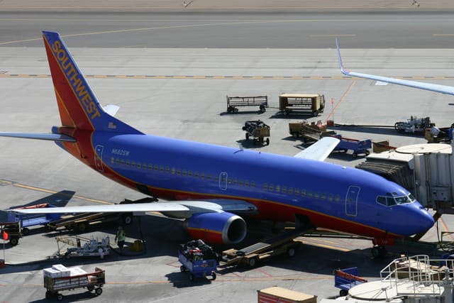 N682SW - Boeing