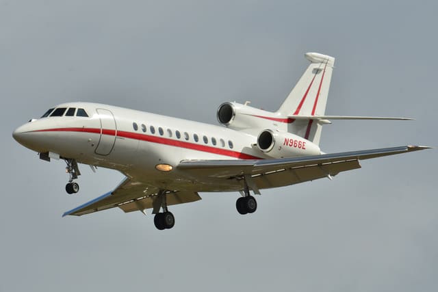 N966E - Business jet