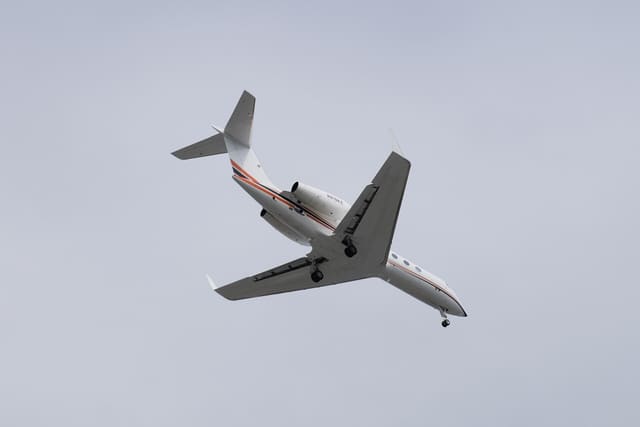 N818KE - Business jet