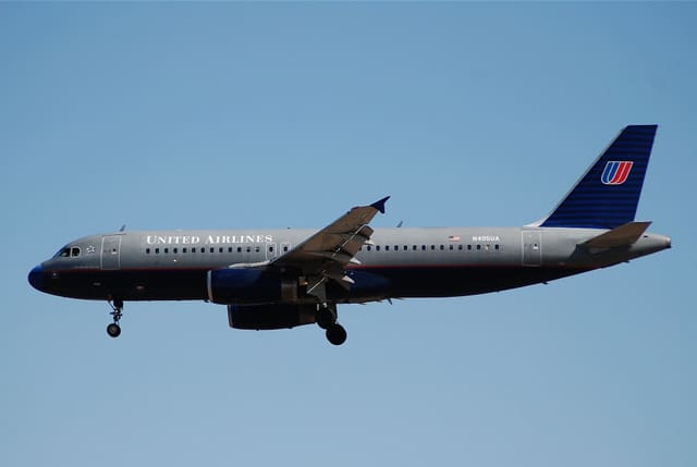 N405UA - Airbus