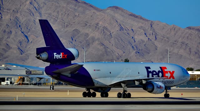 N318FE - Douglas