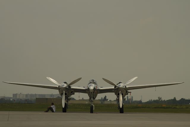 N25Y - Lockheed