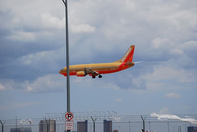 N347SW - Twin-engine aircraft