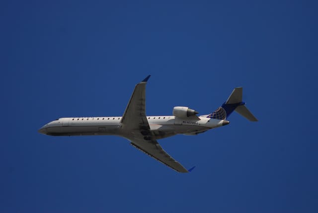 N170GJ - Twin-engine aircraft