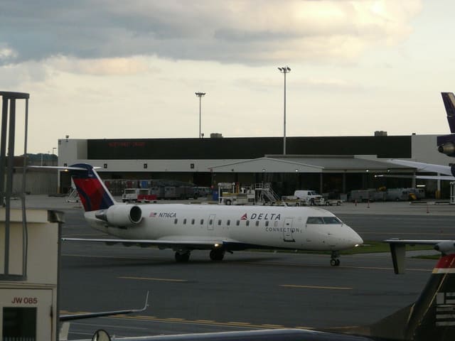 N716CA - Bombardier