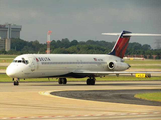 N677MC - Aircraft