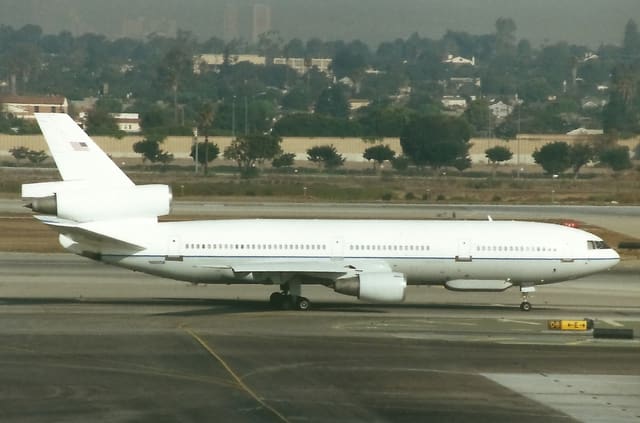 N910SF - Boeing