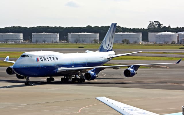 N128UA - Boeing