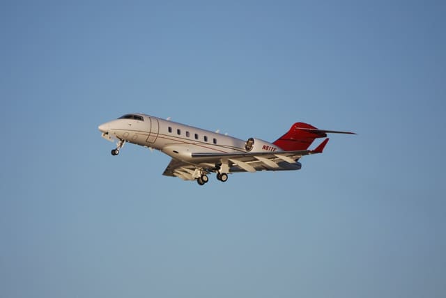 N61TF - Business jet