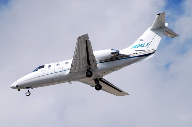 N406LX - Business jet