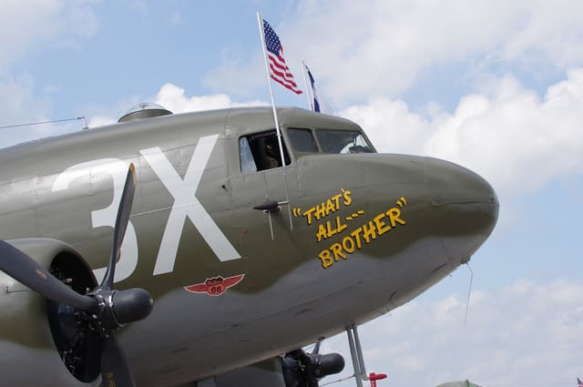 N47TB - Douglas
