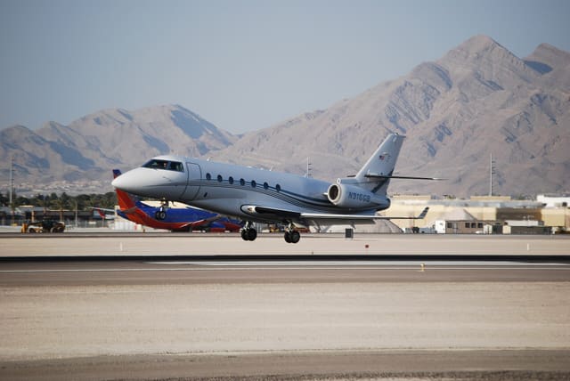 N916GB - Business jet