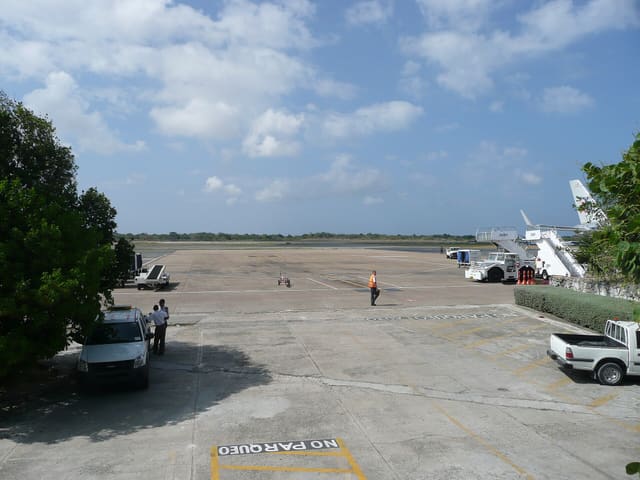 N662AA - Aircraft