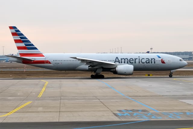 N792AN - Twin-engine aircraft