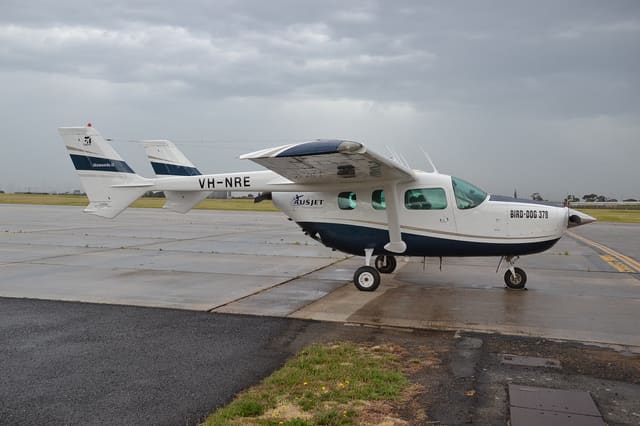 VH-NRE - Cessna