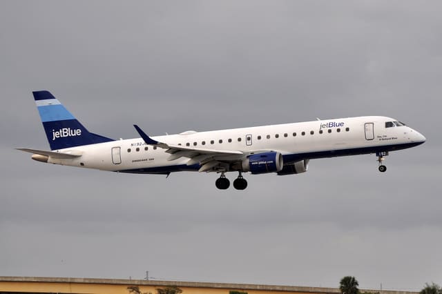 N192JB - Embraer