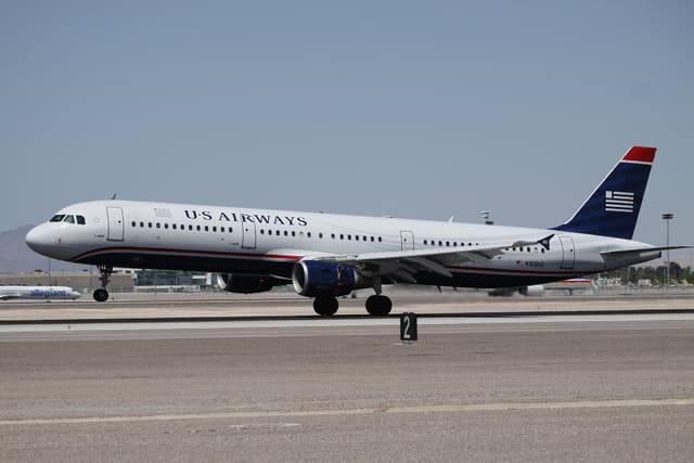 N165US - Twin-engine aircraft