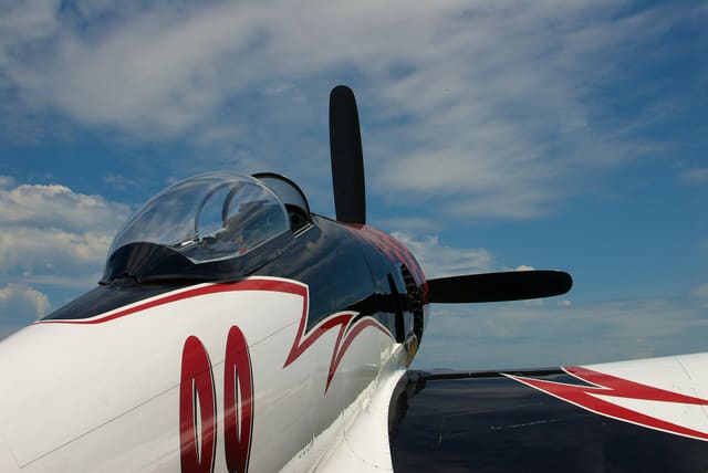 N62143 - Single-engine aircraft