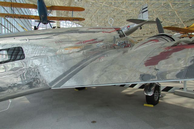 - Twin-engine aircraft
