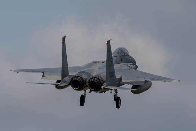  - Twin-engine aircraft