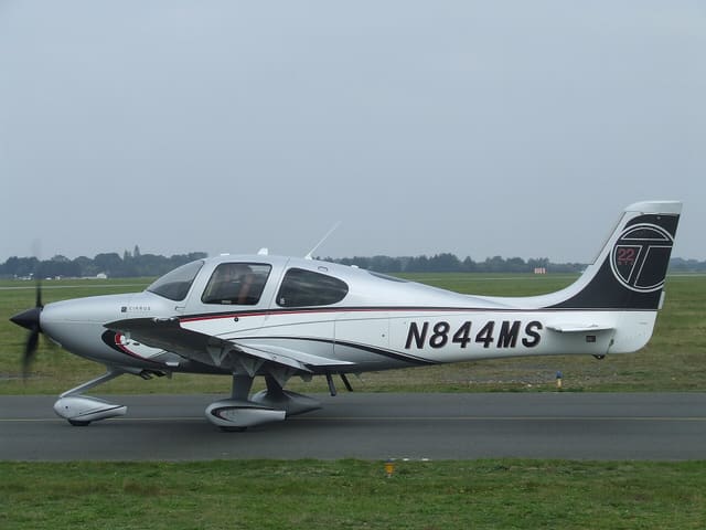 N844MS - Cirrus