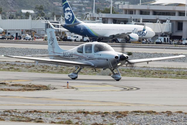 N653KS - Cirrus
