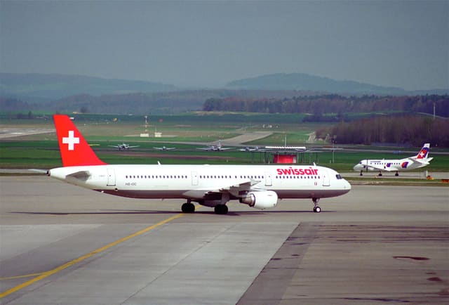 HB-IOC - Twin-engine aircraft
