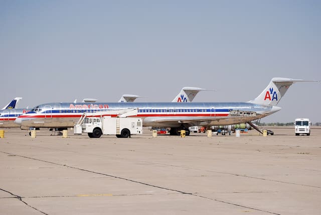 N956U - Douglas