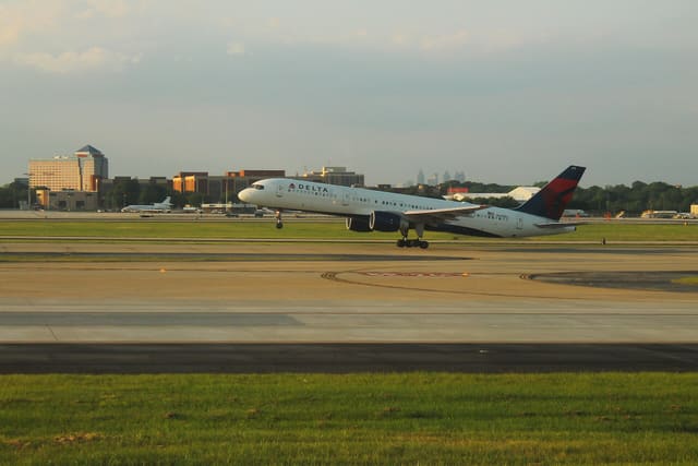 N698DL - Boeing