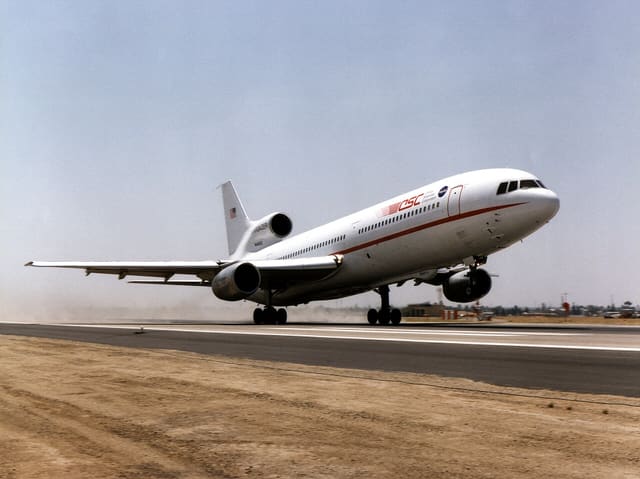 N140SC - Lockheed