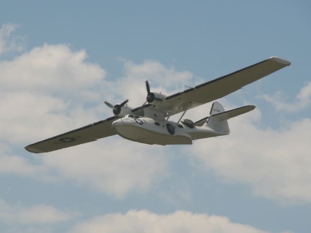  - Twin-engine aircraft