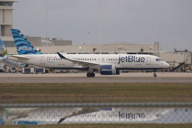 N3142J - Airbus