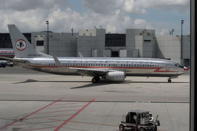 N951AA - Boeing